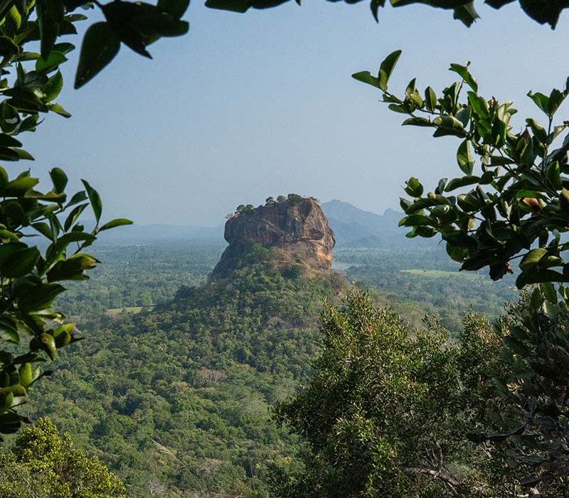 hike-pidurangala-01